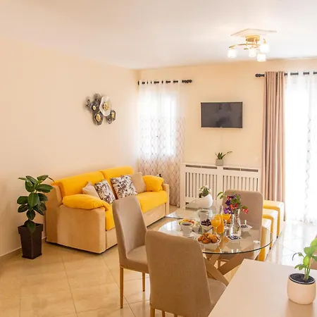 شقة Rena's House 1 *