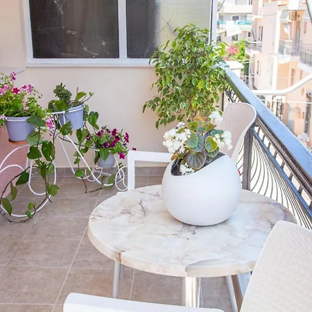 Rena's House 1 *